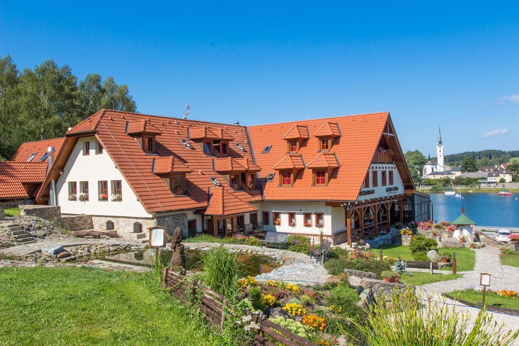 Hotel Leyla Frymburk Esterno foto
